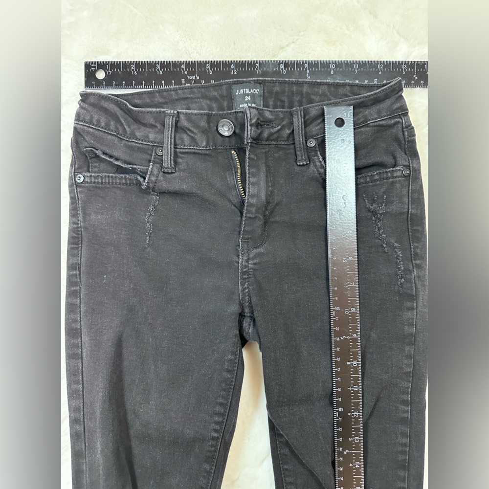 Just Black women’s black distressed jeans size 24 - Picture 2 of 6